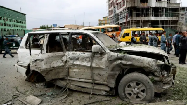 د ولسمشرۍ کاندید ډاکټر اشرف غني احمدزي دغه برید ''د هېواد د دښمنانو کار'' بللی دی.