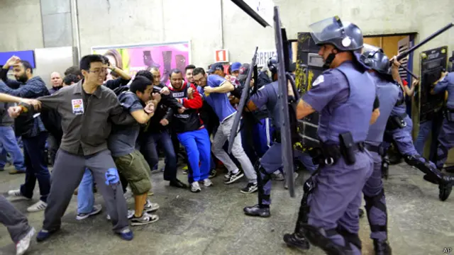 ब्राज़ील प्रदर्शनकारी