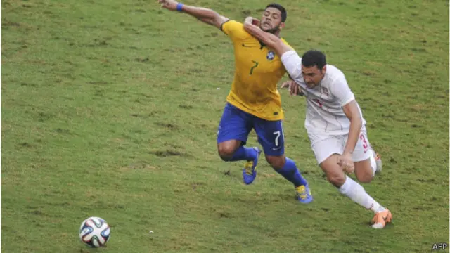 Sérvia entrou firme em algumas divididas