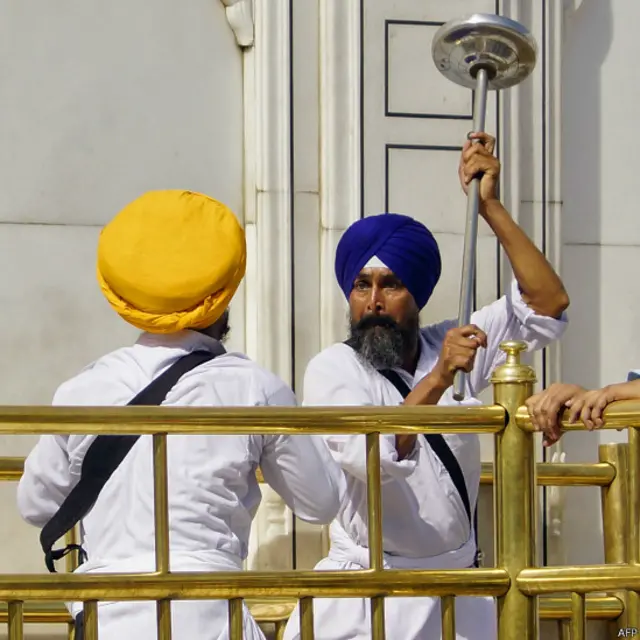 فوجی کارروائی کے خلاف تحریک چلانے والے کارکنوں کے مطابق حملے کے نتیجے میں سینکڑوں افراد لاپتہ ہوئے جن کی اب تک کوئی خبر نہیں ملی۔ 