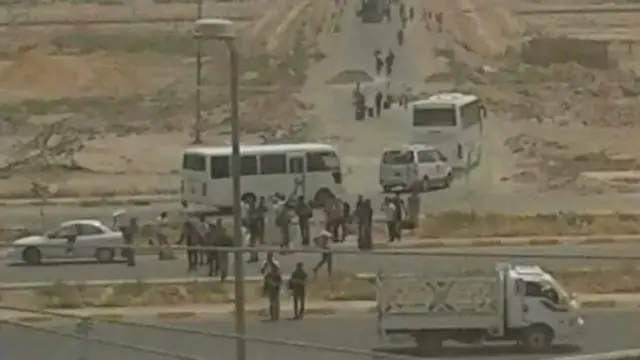 یونیورسٹی پر حملے کے بعد سکیورٹی فورسز نے علاقے کو گھیرے میں لے لیا