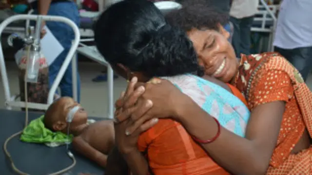 گذشتہ چند برسوں سے گرمی میں اضافے کے ساتھ ہی مظفرپور اور اس سے ملحق اضلاع میں ایسی ہی بیماری پھیل جاتی ہے جس کی زد میں آکر اب تک سینکڑوں بچے ہلاک ہو چکے ہیں