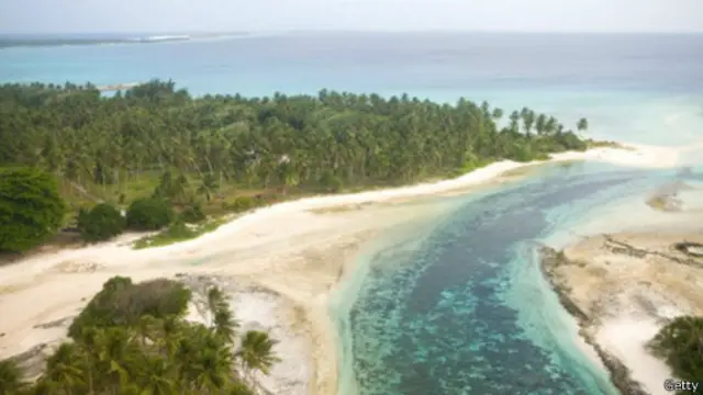 ارتفاع منسوب مياه البحر يهدد الجزر