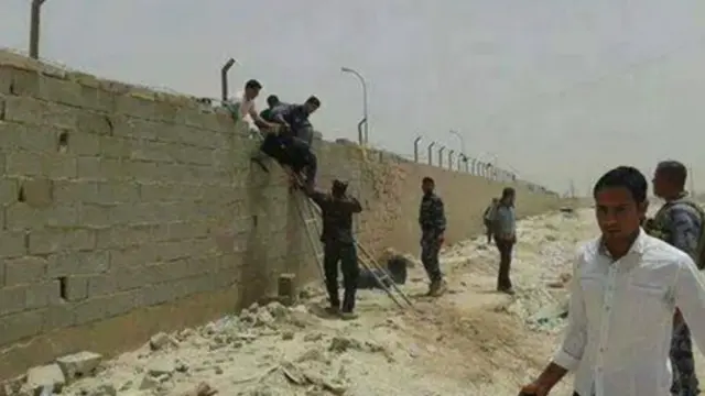 کئی طلبا نے فرار ہو کر جان بچائی جبکہ کئی کو یرغمال بنا لیا گیا