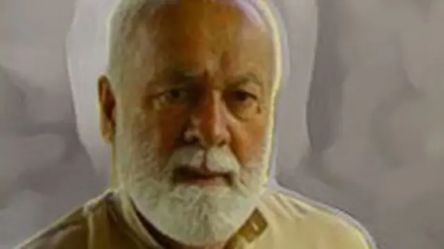 سنہ 1970 کے انتخابات میں انھوں نے قومی اور صوبائی اسمبلی کی نشستوں پر کامیابی حاصل کی اور بعد میں وہ قومی اسمبلی کی نشست سے دستبردار ہوگئے تھے