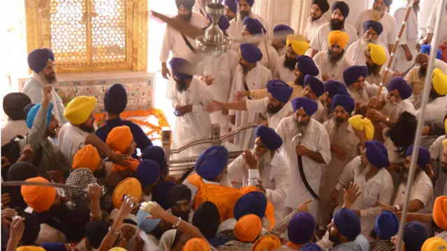 ٹیمپل میں دو گروپوں میں ہونے والی جھڑپ میں تین افراد زخمی ہو گئے۔