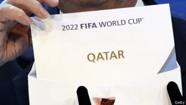 Sepp Blatter revela la selección de Qatar para el Mundial 2022