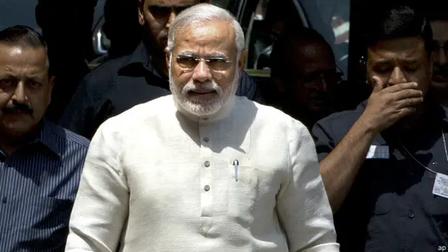 नरेंद्र मोदी