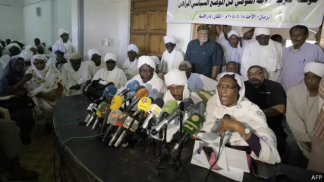 بات الشيخ ثاني زعيم سوداني معارض يعتقل بعد اعتقال رئيس حزب الأمة الصادق المهدي. 