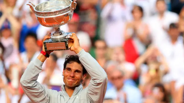 پہلے سیٹ میں ندال کا یہ ریکارڈ خطرے میں نظر آیا لیکن وہ بعد میں سنبھل گئے