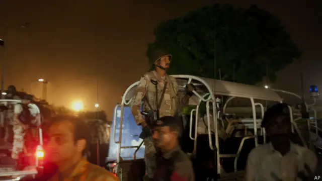 सुरक्षा दस्ते