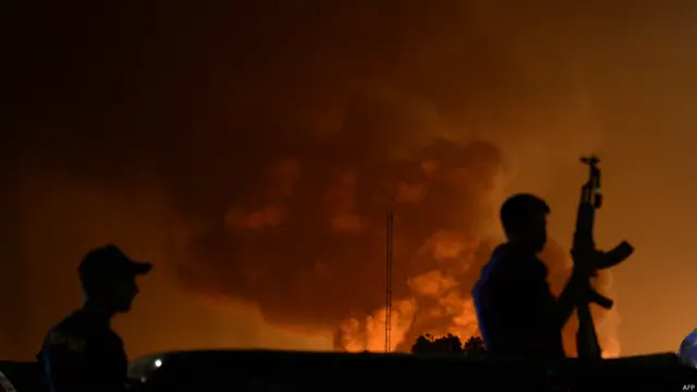 جناح ہسپتال کے شعبۂ حادثات کی انچارج ڈاکٹر سیمی جمالی کے مطابق 18 افراد کی ہلاکت ہوئی ہے جن میں ایئر پورٹ سکیورٹی فورس، پی آئی اے، رینجرز اور سول ایوی ایشن کے اہلکار شامل ہیں۔دس حملہ آوروں کی لاشیں جناح ہسپتال منتقل نہیں کی گئیں۔