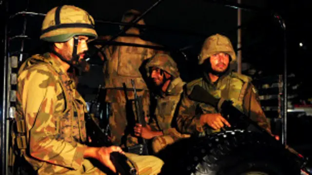 د کراچۍ پر هوايي ډګر برید