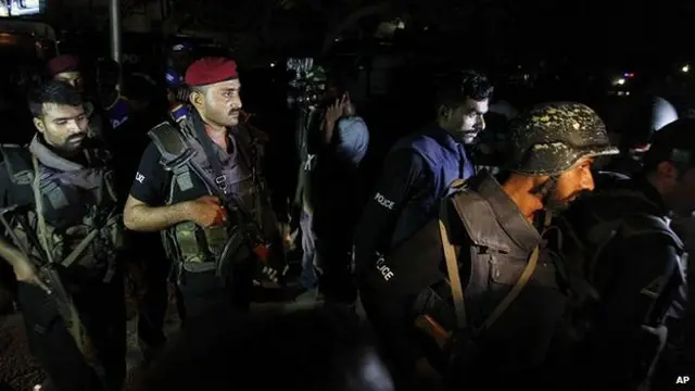 Militares paquistaníes