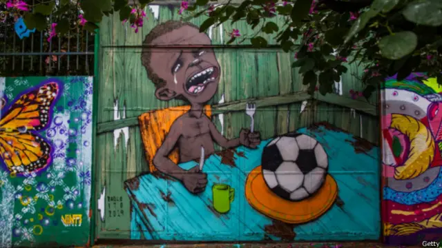 फ़ुटबॉल विश्व कप का विरोध