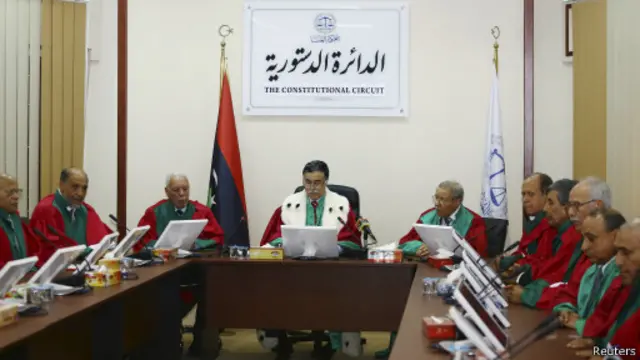 أعلن معتيتق احترامه للحكم الصادر عن المحكمة الدستورية.