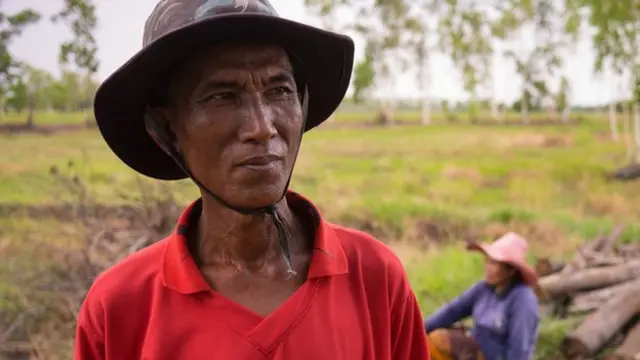 Với những người theo phe áo đỏ như Boonsom, mặc đúng màu áo của mình cũng thể nguy hiểm