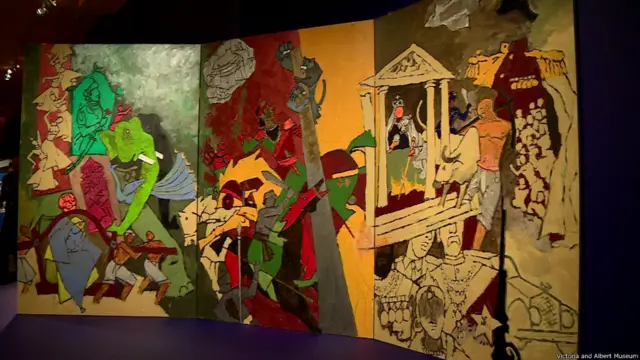 इस पेंटिंग का नाम हुसैन ने दिया है 'थ्री डायनेस्टीज़' यानी तीन राजवंश. पहले चित्र में मुग़ल बादशाह अकबर की विजय यात्रा के साथ-साथ जोधा बाई की पालकी दिखाई पड़ रही है तो दूसरे चित्र में सम्राट अशोक के काल की झांकी है. युद्ध के दृश्य, अशोक की लाट और युद्ध के अंत में अशोक का हृदय परिवर्तन - इन दृश्यों के साथ ही अशोक के बौद्ध बनने को भी दर्शाया गया है.