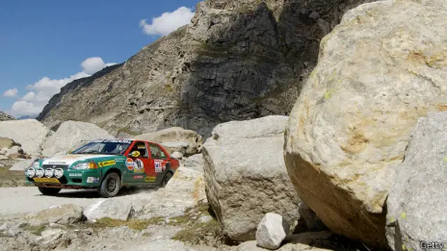 Paso de Rohtag, India, en el rally Raid-de-Himalaya en 2003