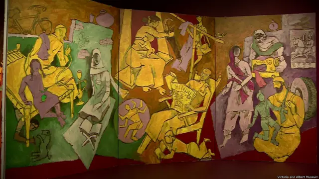 भारतीय सभ्यता की इस महागाथा को कैनवस पर उतारते हुए हुसैन देश के आम लोगों को नहीं भूले. 'इंडियन हाउसहोल्ड' नामक इस पेंटिंग के पहले पैनल में हुसैन के दादा अब्दुल, उनकी पोती दिल्बरून्नीसा, बहू शिरीन, और ख़ुद हुसैन मौजूद हैं. दूसरा चित्र मदुरई के नंबूदरी ब्राह्मण परिवार का है. घर के मुखिया, बेटी गीता और पत्नी लक्ष्मी के साथ बेटा भी नज़र आ रहा है. त्रिभंग के आख़िरी पैनल में लुधियाना के ट्रक ड्राइवर सरदार बंटा सिंह अपने बेटे को फौजी ड्रेस में देख कर खुश हैंऔर पत्नी बीरी सिंगर की सिलाई मशीन पर कपड़े सिल रही है. हुसैन की पेंटिंग की ये प्रदर्शनी 27 जुलाई तक चलेगी. (सभी तस्वीरें - अमरेश द्विवेदी)