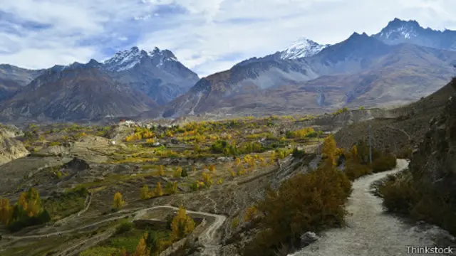 Parte de la carretera Prithvi, en Nepal