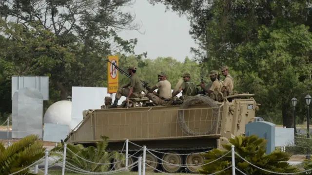 کراچی میں ہی مئی 2011 میں پاکستانی بحریہ کی مہران بیس پر حملہ ہوا۔ جدید اسلحے سے لیس ایک درجن کے قریب دہشتگردوں نے پی این ایس مہران پر حملہ کیا تھا۔ پاکستانی بحریہ کا ایک اہم جہاز اورائن تباہ ہوا۔ دس اہلکار اور تین شدت پسند مارے گئے۔ کراچی ایئرپورٹ پر حملے کی ابتدائی رپورٹ کے مطابق شدت پسندوں کا منصوبہ پرانے اور نئے ہوائی اڈوں پر کھڑے تمام جہازوں کو تباہ کرنے کا تھا لیکن سکیورٹی فورسز نے شدت پسندوں کی قائداعظم جناح ٹرمینل کی جانب پیش قدمی روک دی۔