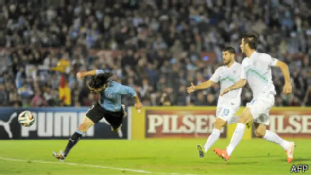 Cavani, atacante uruguaio, durante amistoso antes da Copa do Mundo