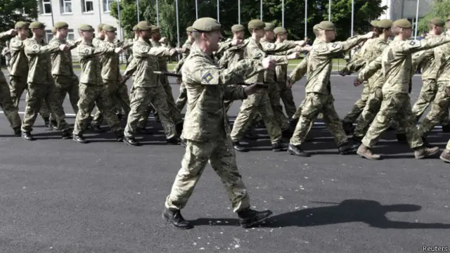 Британские войска на учениях Saber Strike
