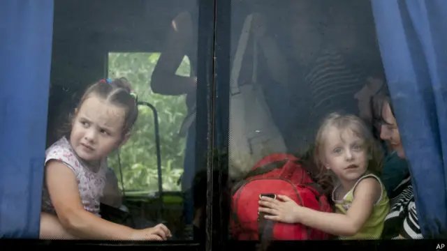 Дети в автобусе