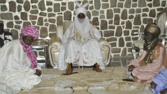 Mai martaba Sarkin Kano, Malam Muhammadu Sanusi II tare da Shamaki da Dan Rimi.