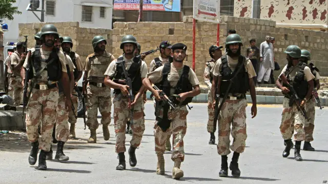 एयरपोर्ट सिक्योरिटी फोर्स के प्रशिक्षण केंद्र पर हमला, कराची, पाकिस्तान