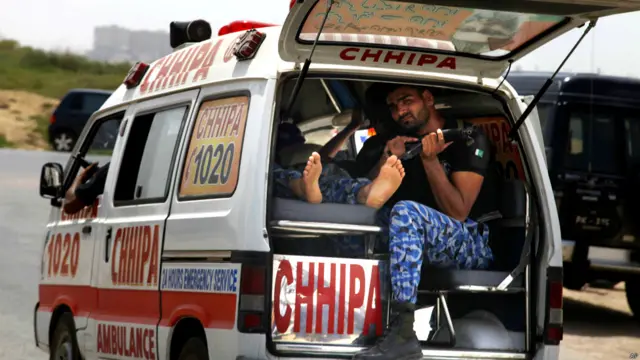 एयरपोर्ट सिक्योरिटी फोर्स के प्रशिक्षण केंद्र पर हमला, कराची, पाकिस्तान