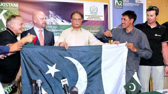 مہم پر جانے والے امیدوار 40 سے زیادہ تھے جن میں سے صرف آٹھ منتخب ہوئے 