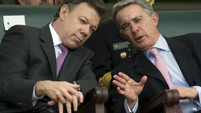 Juan Manuel Santos y Álvaro Uribe