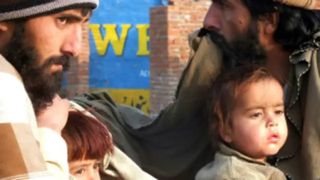 عید رحمن وویل چې دوی ته وسله والو طالبانو هم وویل چې د پاکستاني کمپونو پرځای افغانستان ته ولاړ شي.