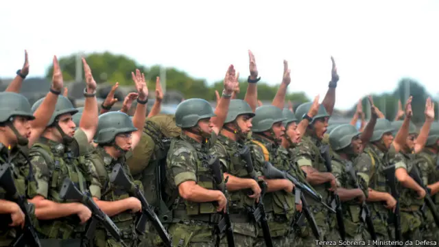 Militares em estado de alerta para a Copa do Mundo (foto: Tereza Sobreira/Ministério da Defesa 08/06/2014)