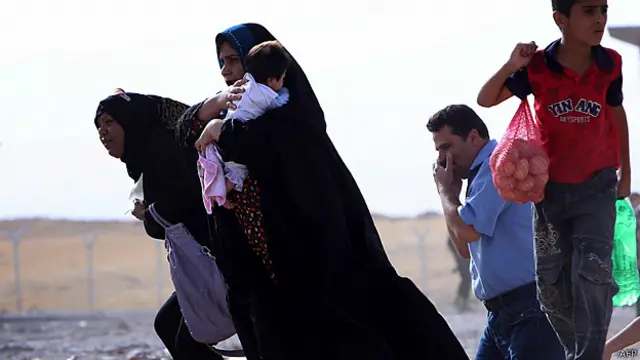 Serangan kelompok ISIS membuat warga sipil di sejumlah kota memilih mengungsi.