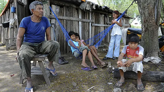 Indígenas Sawhoyamaxa