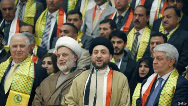 گفته شده تسلط تشکل‌های شیعه و نگرانی اقلیت عرب سنی به ظهور افراطگرایی کمک کرده است