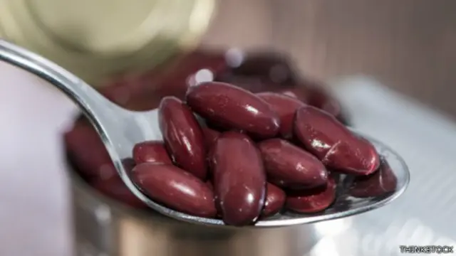 باحثون يقولون إن استبدال اللحوم الحمراء بمجموعة أغذية تشمل الفاصوليا قد يقلل من مخاطر الإصابة لدى النساء الأصغر سنا