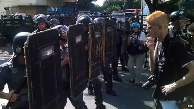 विश्व कप का विरोध