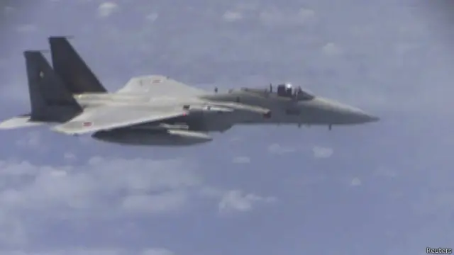 日本F-15戰鬥機（中國國防部公布視頻截圖，12/06/2014）