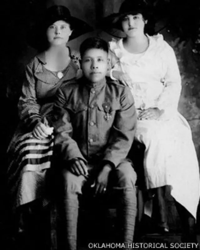 كانت الاستعانة بالهنود الأمريكيين في الحرب العالمية الأولى قضية حساسة للحكومة