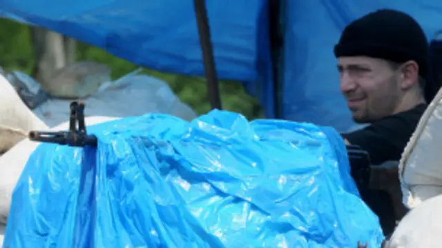 د اوکراين د کورنيو چارو وزیر وايي جګړه له پلان سره سمه پر مخ روانه ده