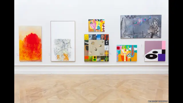 रॉयल एकेडमी समर एग्ज़ीबिशन में प्रदर्शित इंस्टालेशन