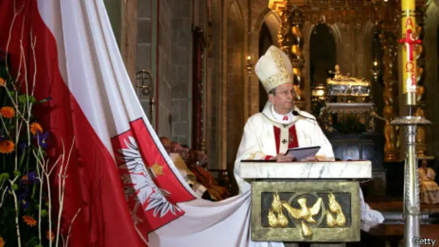 La cabeza de la Iglesia Católica de Polonia, arzobispo Henryk Muszynski