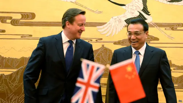中國駐英大使劉曉明上周五（6月13日）表示，李克強到訪期間，中英兩國將簽署價值至少300億美元（約180億英鎊）的商業大單。