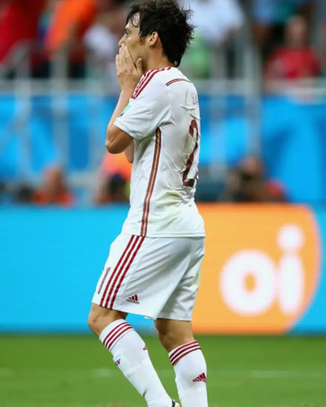 ڈیوڈ سلوا گول کرنے کا شاندار موقع گنوانے پر حیران۔