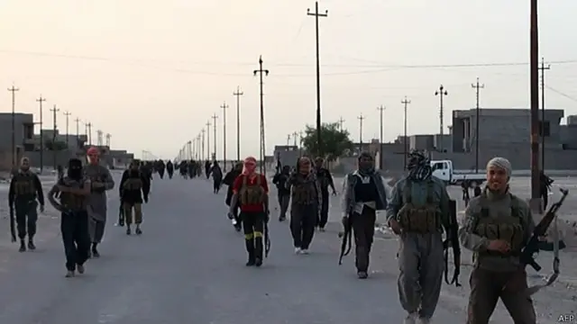 Các chiến binh ISIS đang trên đường tiến về thủ đô Baghdad