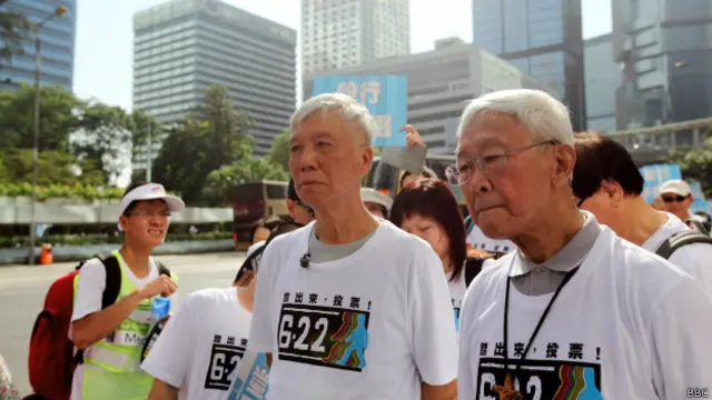 一连七天的“毅行争普选”活动在香港中环遮打花园起步(14/06/2014)